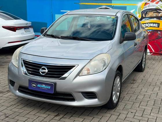 NISSAN VERSA 1.6 16V FLEX S 4P MANUAL NISSAN VERSA 1.6 16V FLEX S 4P MANUAL